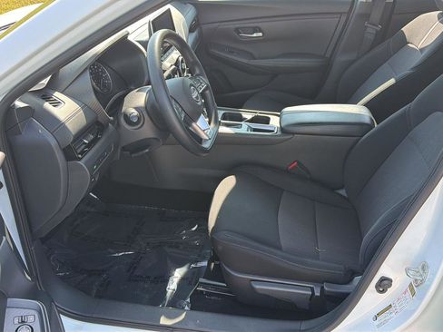 Used 2024 Nissan Sentra SV FWD image 10