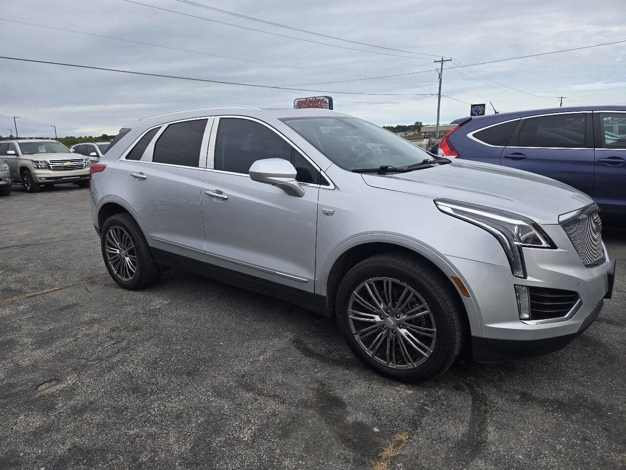 Used 2018 Cadillac XT5 Luxury AWD/4WD image 3