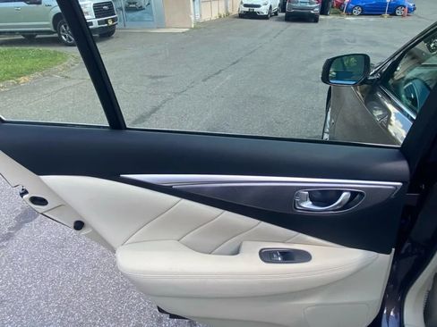 Used 2014 INFINITI Q50 Premium w/ Navigation Package image 18