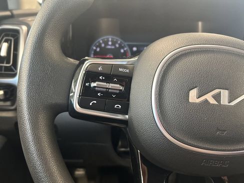 Certified 2023 Kia Sorento LX AWD/4WD image 26