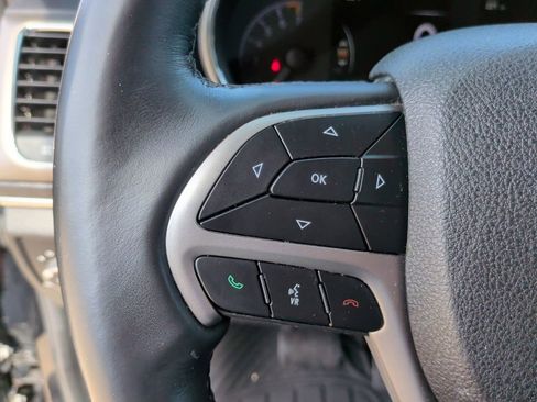 Used 2018 Jeep Grand Cherokee Limited w/ Luxury Group II image 16