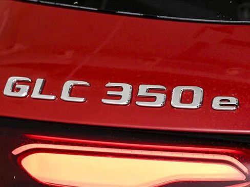 New 2025 Mercedes-Benz GLC 350e 4MATIC image 5