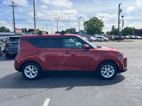 Certified 2023 Kia Soul S FWD image 6