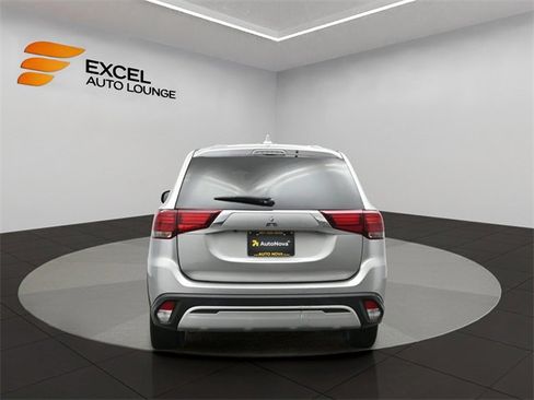 Used 2020 Mitsubishi Outlander SEL image 4
