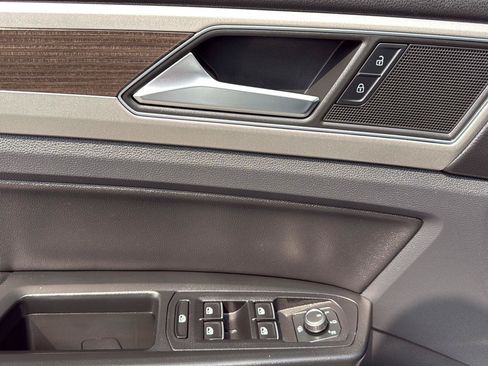Used 2019 Volkswagen Atlas SE w/ Towing Package FWD image 8