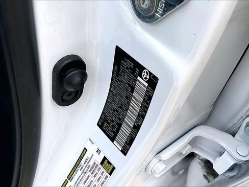 Used 2024 Toyota Corolla LE image 34