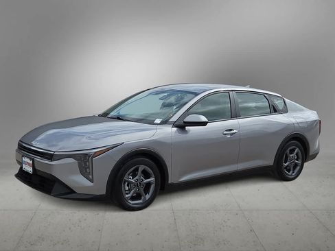 Used 2025 Kia K4 FWD image 4