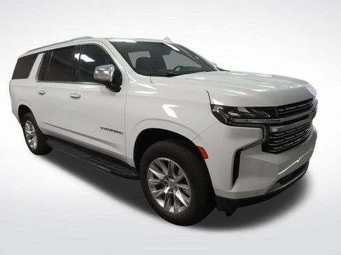 Used 2024 Chevrolet Suburban Premier image 8