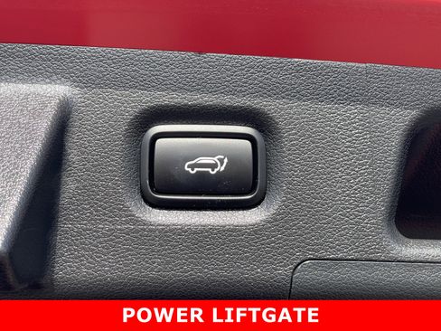 Used 2022 Hyundai Santa Fe SEL w/ Convenience Package image 17