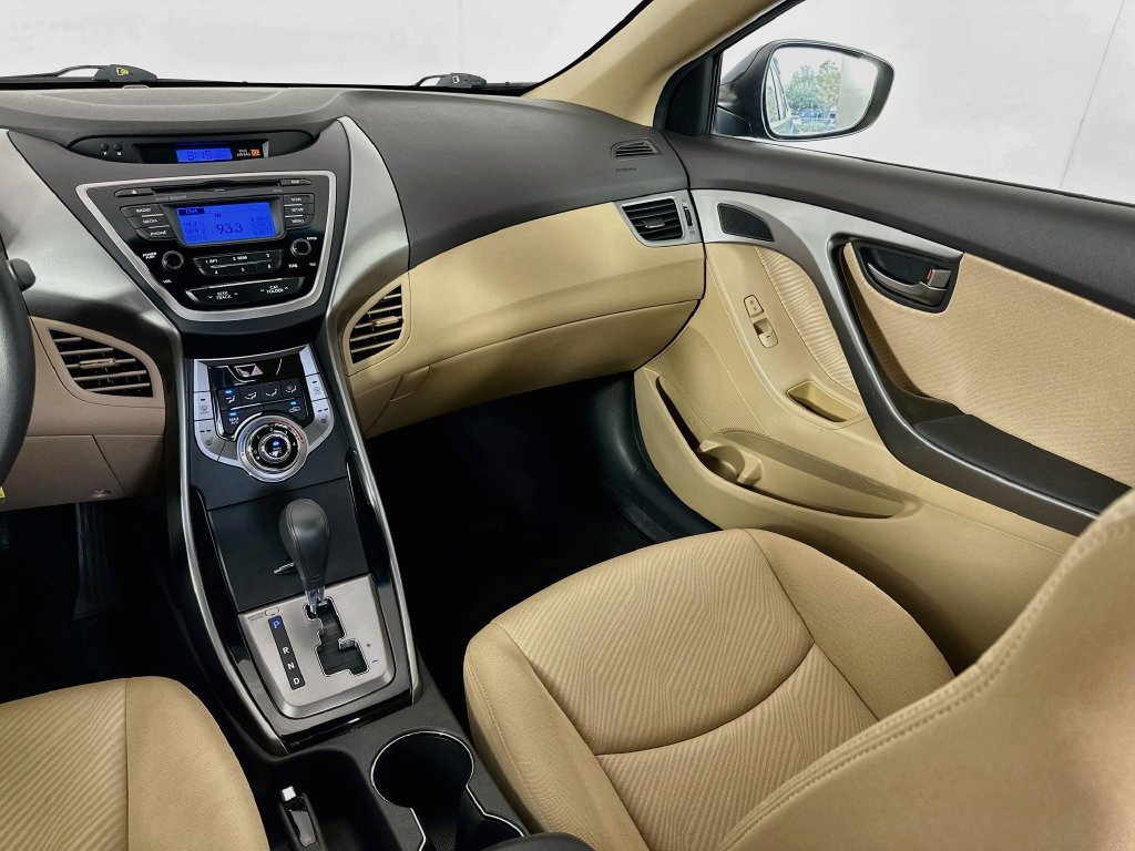 Used 2013 Hyundai Elantra GLS w/ Preferred Pkg FWD image 21