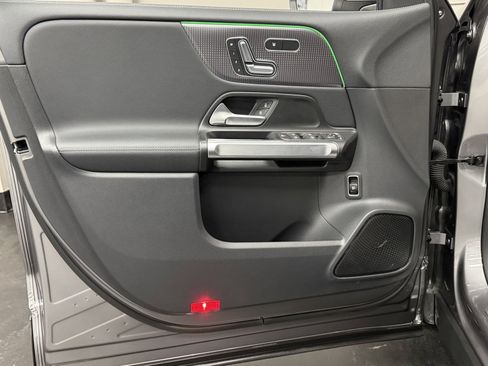 Certified 2023 Mercedes-Benz EQB 300 4MATIC image 20