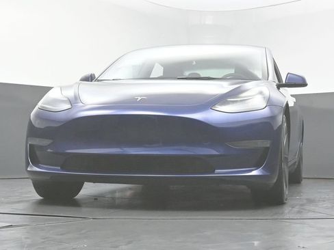 Used 2023 Tesla Model 3 Standard Range RWD image 47