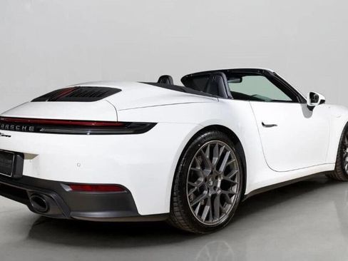 Used 2025 Porsche 911 Carrera RWD image 5