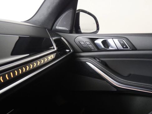 Certified 2023 BMW X7 xDrive40i w/ Executive Package image 34