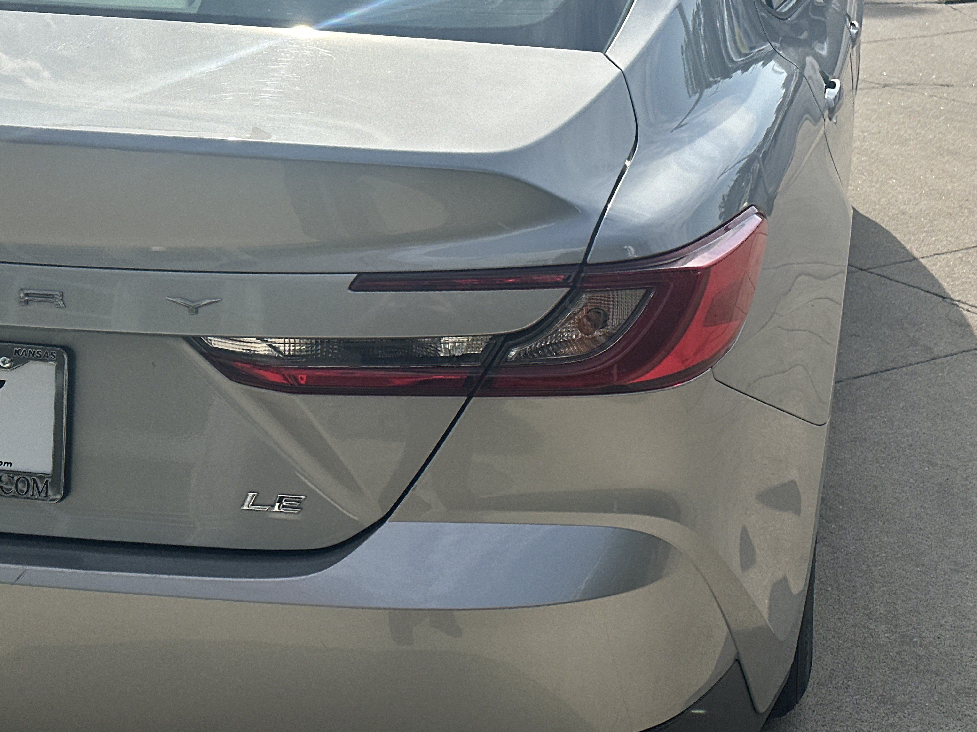 Used 2025 Toyota Camry LE FWD image 12