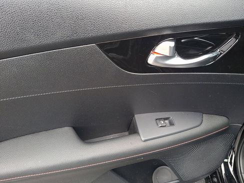 Used 2020 Kia Forte GT image 19