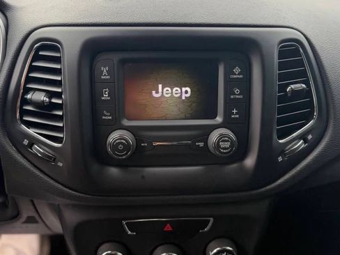 Used 2018 Jeep Compass Sport FWD image 15