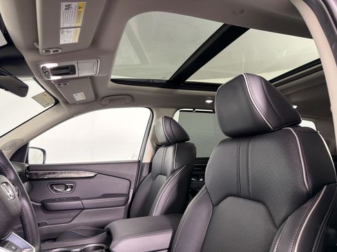 Used 2025 Honda Pilot Elite image 20