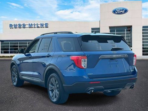 Used 2021 Ford Explorer XLT w/ Equipment Group 202A AWD/4WD image 5