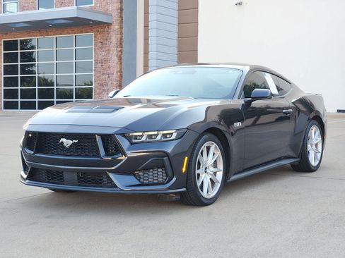 Used 2024 Ford Mustang GT Premium RWD image 2