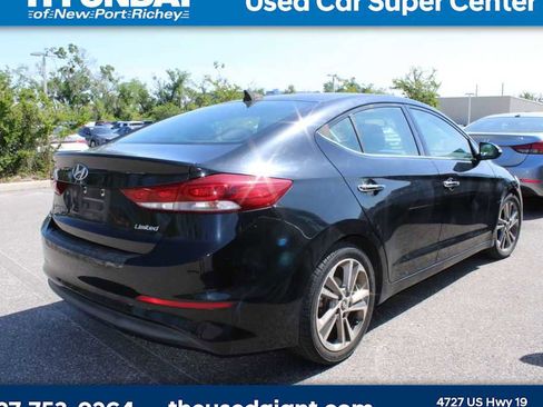 Used 2017 Hyundai Elantra Limited image 3