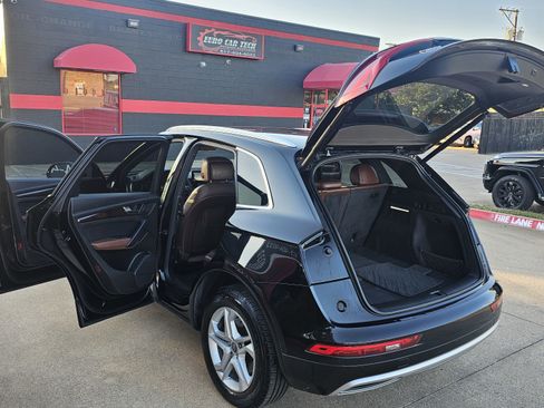 Used 2019 Audi Q5 2.0T Premium w/ Convenience Package image 18