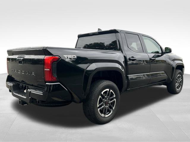 Used 2024 Toyota Tacoma TRD Sport AWD/4WD image 5