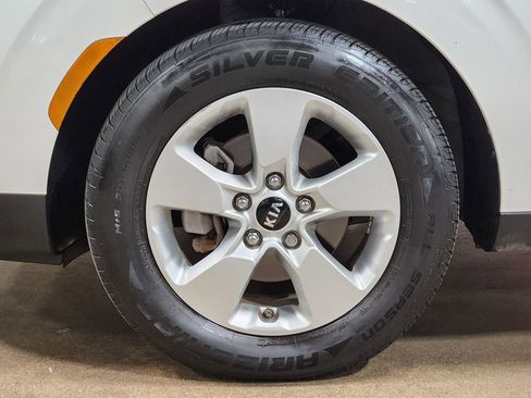 Used 2021 Kia Soul LX image 26