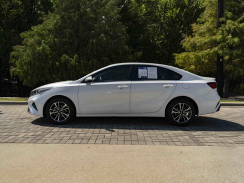 Used 2024 Kia Forte LXS FWD image 5