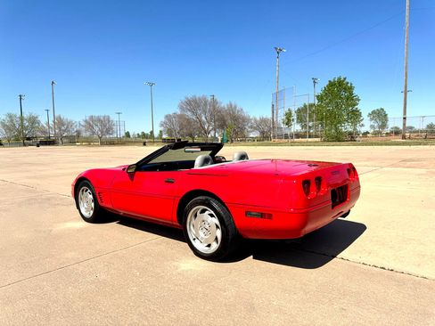 Used 1995 Chevrolet Corvette Convertible image 27