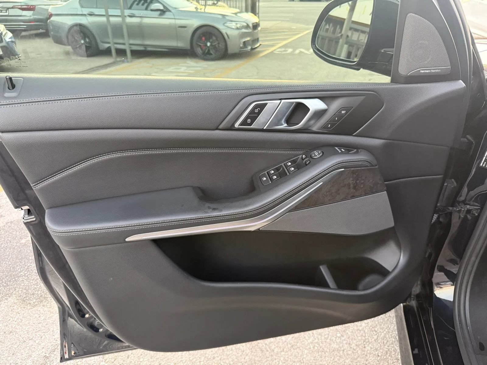 Used 2020 BMW X5 sDrive40i w/ M Sport Package RWD image 12
