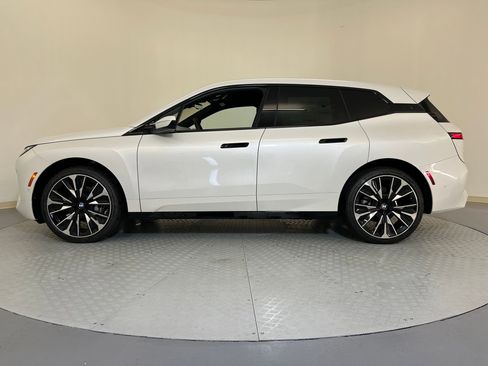 New 2026 BMW iX xDrive60 image 2