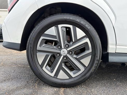 Used 2023 Hyundai Kona Limited image 36