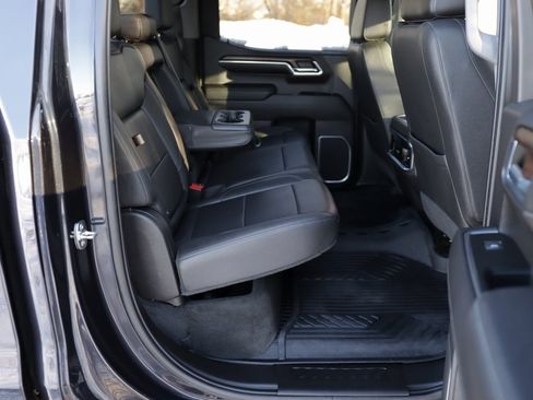 Used 2023 GMC Sierra 1500 SLT w/ SLT Convenience Package image 31