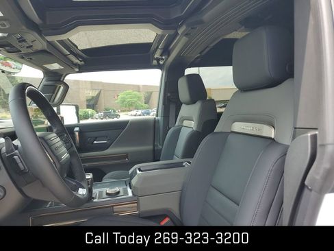 New 2025 GMC Hummer EV 2X image 20
