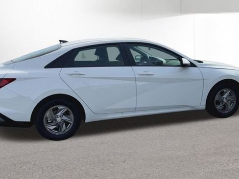 New 2026 Hyundai Elantra SE w/ Cargo Package FWD image 10