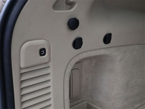 Used 2014 Jeep Grand Cherokee Overland w/ Advanced Technology Group image 38