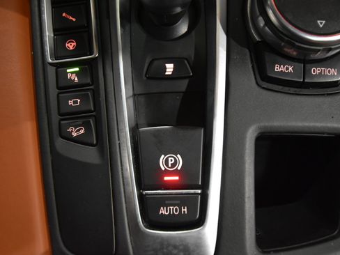 Used 2016 BMW X5 M image 48