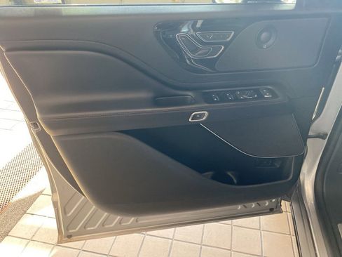 Used 2024 Lincoln Aviator Reserve w/ Jet Appearance Package image 10