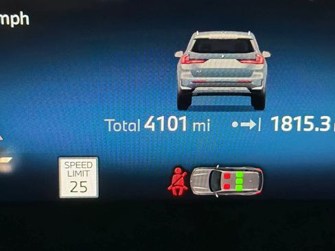 Used 2025 BMW X1 xDrive28i w/ Premium Package image 25