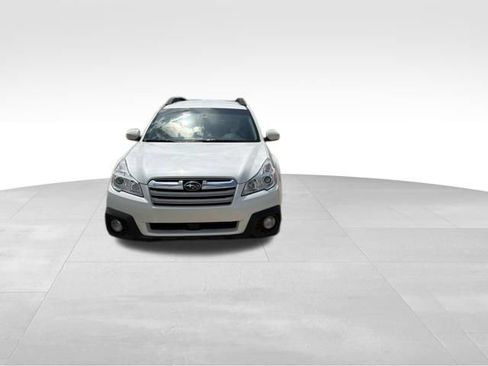 Used 2013 Subaru Outback 2.5i Premium AWD/4WD image 8