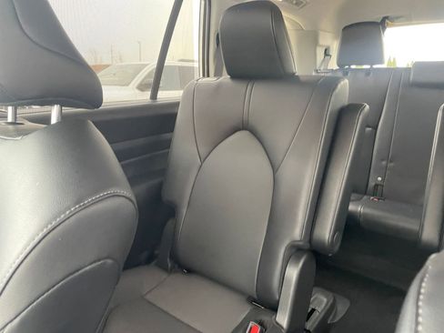 Used 2025 Toyota Grand Highlander FWD image 40