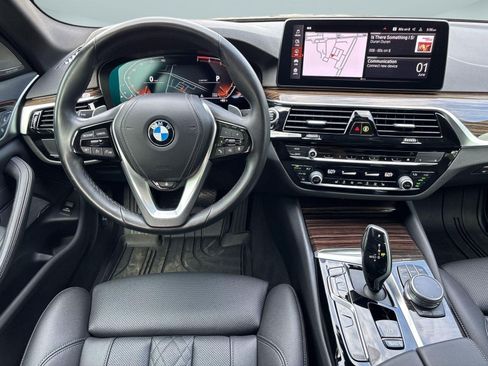 Used 2021 BMW 530i xDrive w/ Premium Package AWD/4WD image 28