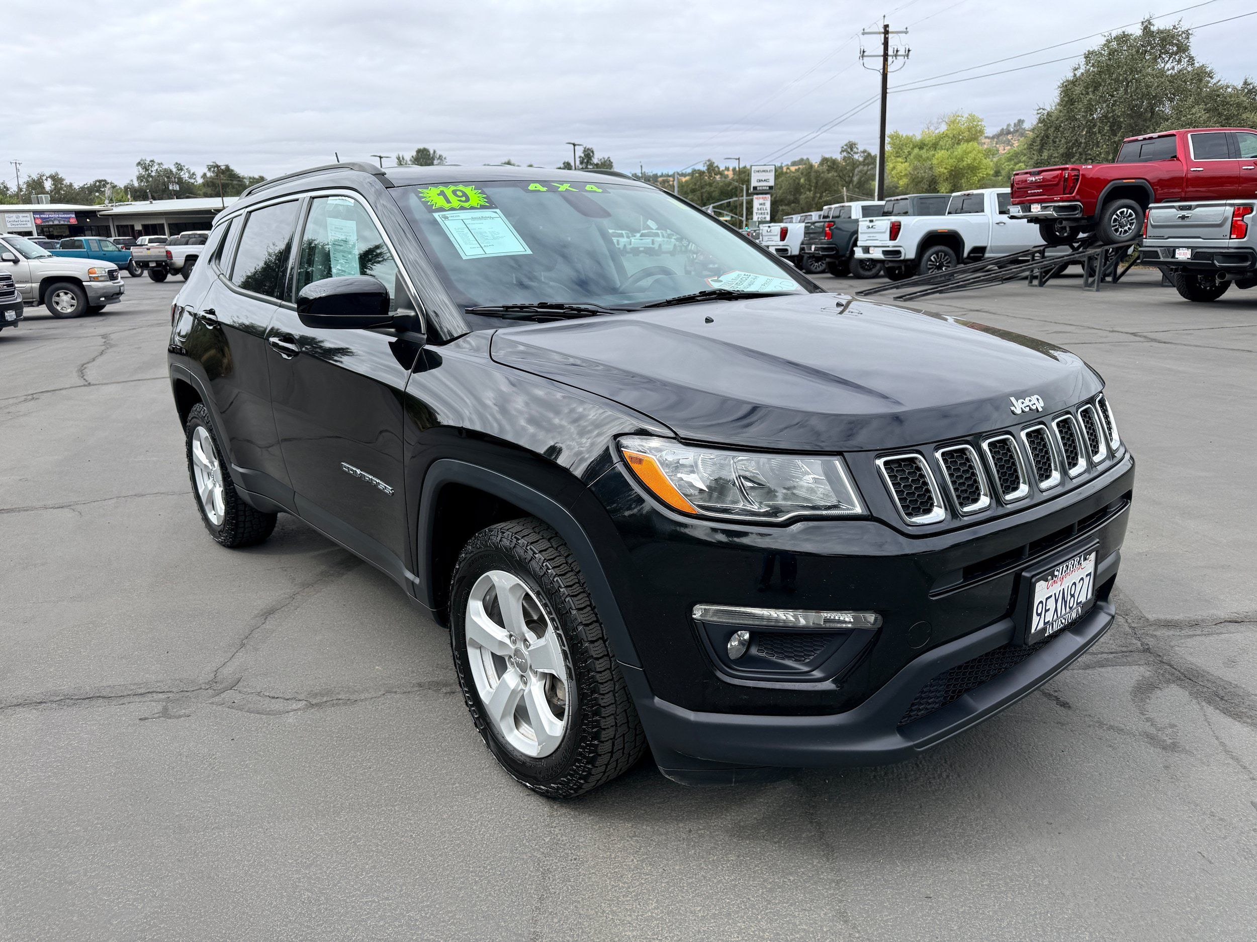 Used 2019 Jeep Compass Latitude w/ Popular Equipment Group AWD/4WD image 4