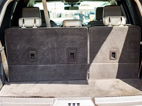 Used 2021 Ford Expedition XLT image 5