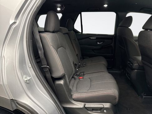 Used 2024 Honda Pilot Sport image 17