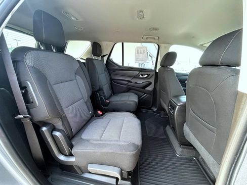 Used 2018 Chevrolet Traverse LT AWD/4WD image 19