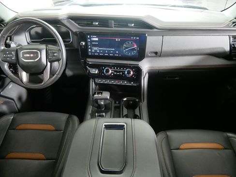 Certified 2022 GMC Sierra 1500 AT4 w/ AT4 Premium Package AWD/4WD image 10