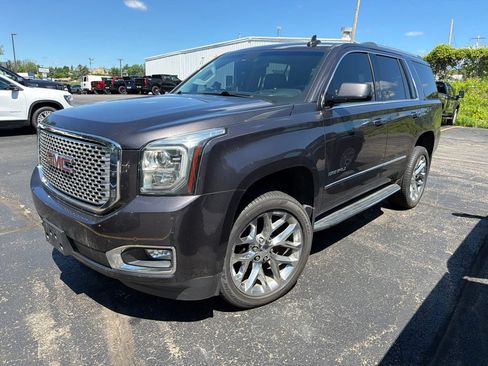 Used 2017 GMC Yukon Denali w/ Open Road Package AWD/4WD image 4