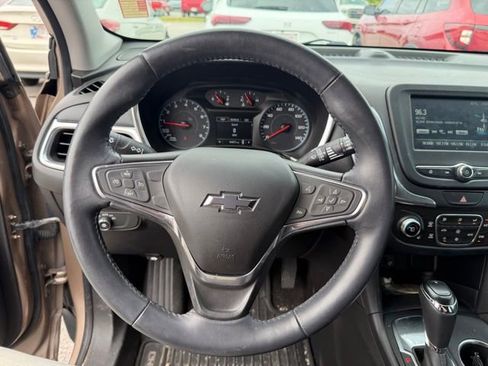 Used 2018 Chevrolet Equinox LT FWD image 15